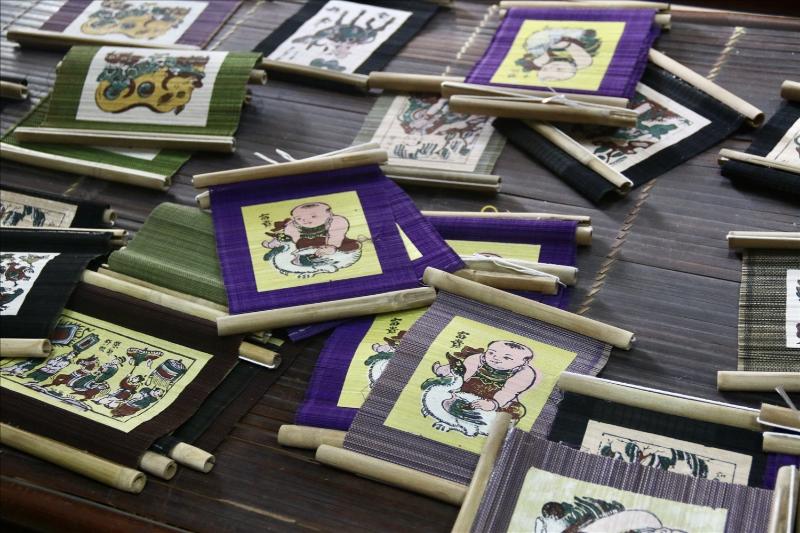 Tranh Đông Hồ chính gốc sở hữu màu sắc trầm ấm, tự nhiên và giá trị sưu tầm cao