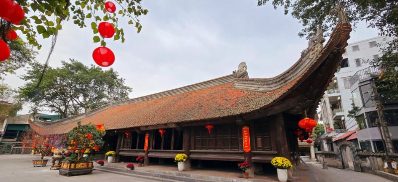 Đình làng Đình Bảng là điểm tham quan lý tưởng gần làng Đông Hồ 
