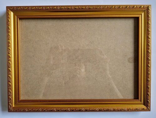 Khung ảnh A3 viền vàng, đen, trắng, hoa văn