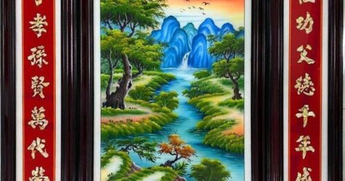 Tranh kính phòng thờ phong cảnh sơn thủy kèm câu đối đỏ trang nghiêm