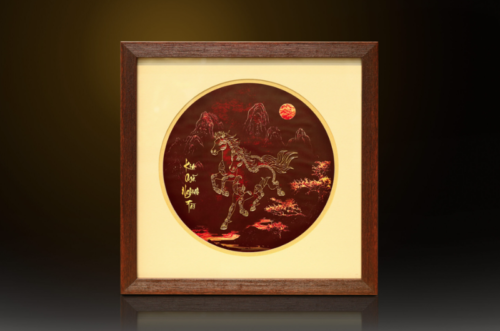 Tranh Mạ Vàng Song Mã Nghinh Tài