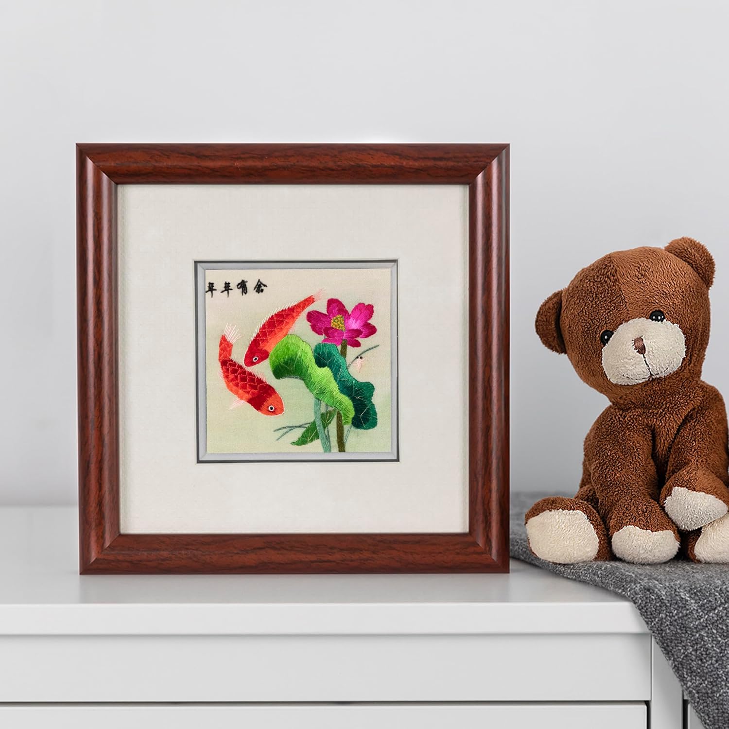 Tranh song ngư hoa sen phong thủy 2 Tranh song ngư hoa sen phong thủy - Ảnh 2