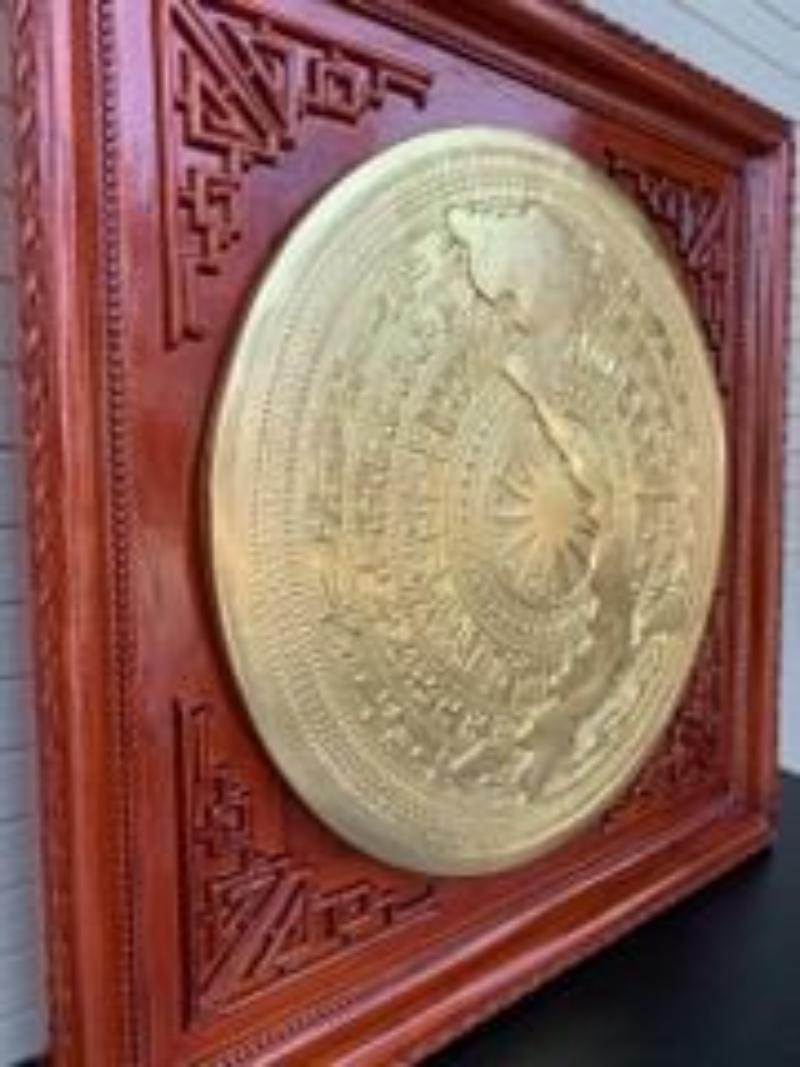 Tranh trống đồng mặt trống dát vàng 2 Tranh trống đồng mặt trống dát vàng - Ảnh 2