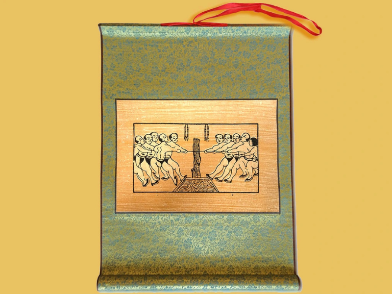 Tranh Đông Hồ kéo co bồi lụa cao cấp 30cm x 55cm 