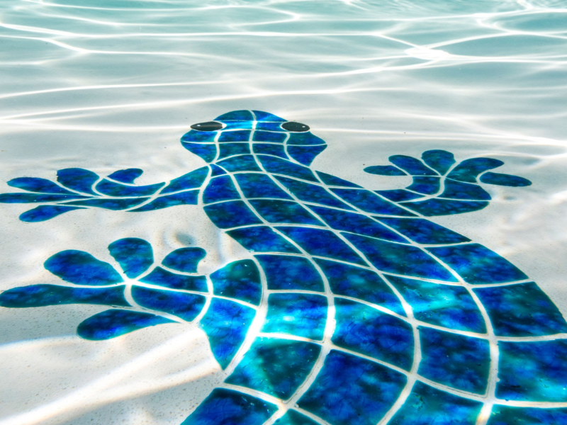 Tranh Mosaic thủy tinh ứng dụng dưới lòng hồ bơi