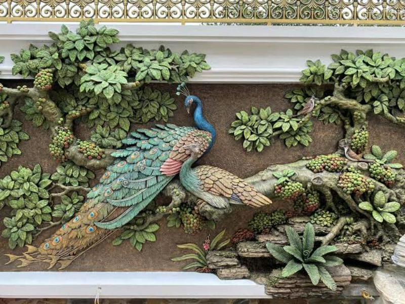 Tranh phù điêu trang trí sân vườn