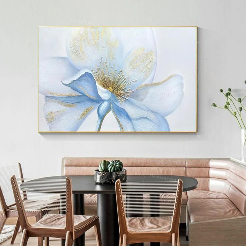 Tranh canvas siêu nhẹ, màu sắc in sắc nét và có độ bền bỉ cao theo thời gian 