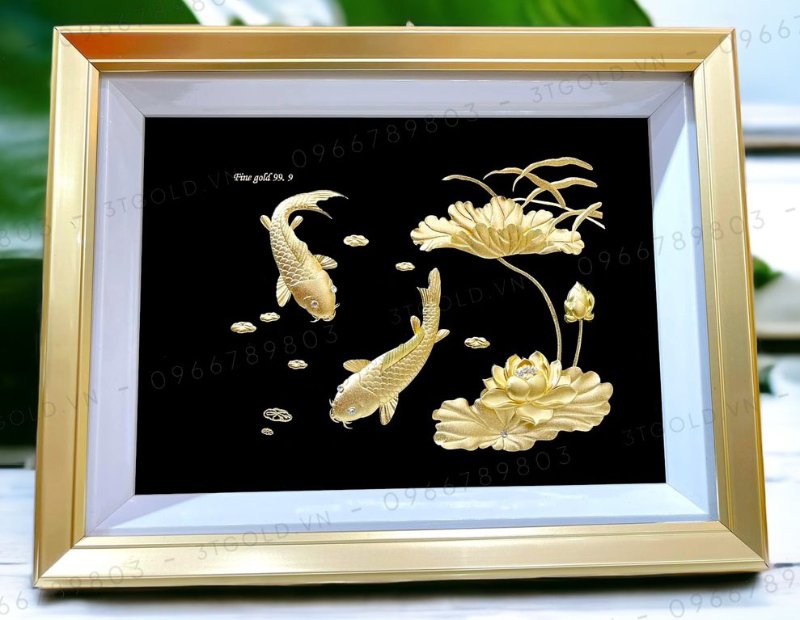 Tranh cá chép hoa sen dát vàng 24K nền đen